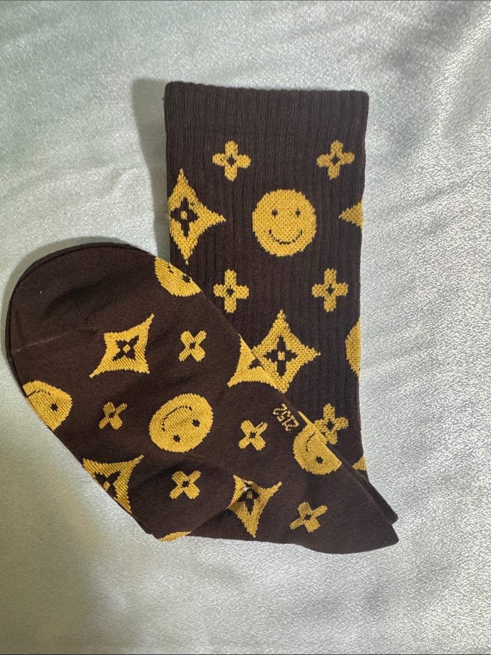 Louis Vuitton Brown & Yellow Smiley Pattern Crew Socks🔥New!